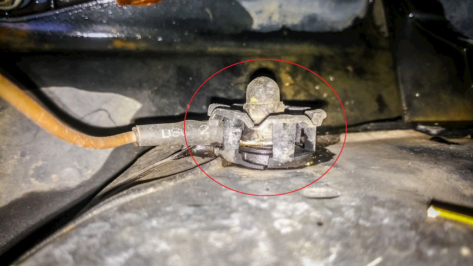 Минус от корпуса — Skoda Superb Combi (Mk2)