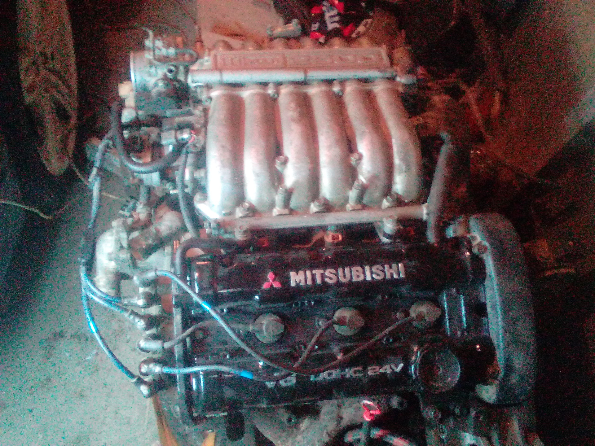 Mitsubishi v6. Двигатель v6 Mitsubishi. Двигатель Митсубиси v6. Mitsubishi Diamante 1991 2/5 мотор. Mitsubishi Diamante 1 двигатель.