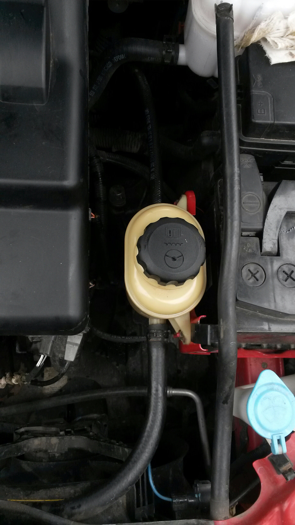 Заменил жидкость в ГУРе — Chevrolet Lacetti Sedan, 1,6 л, 2007 года ...