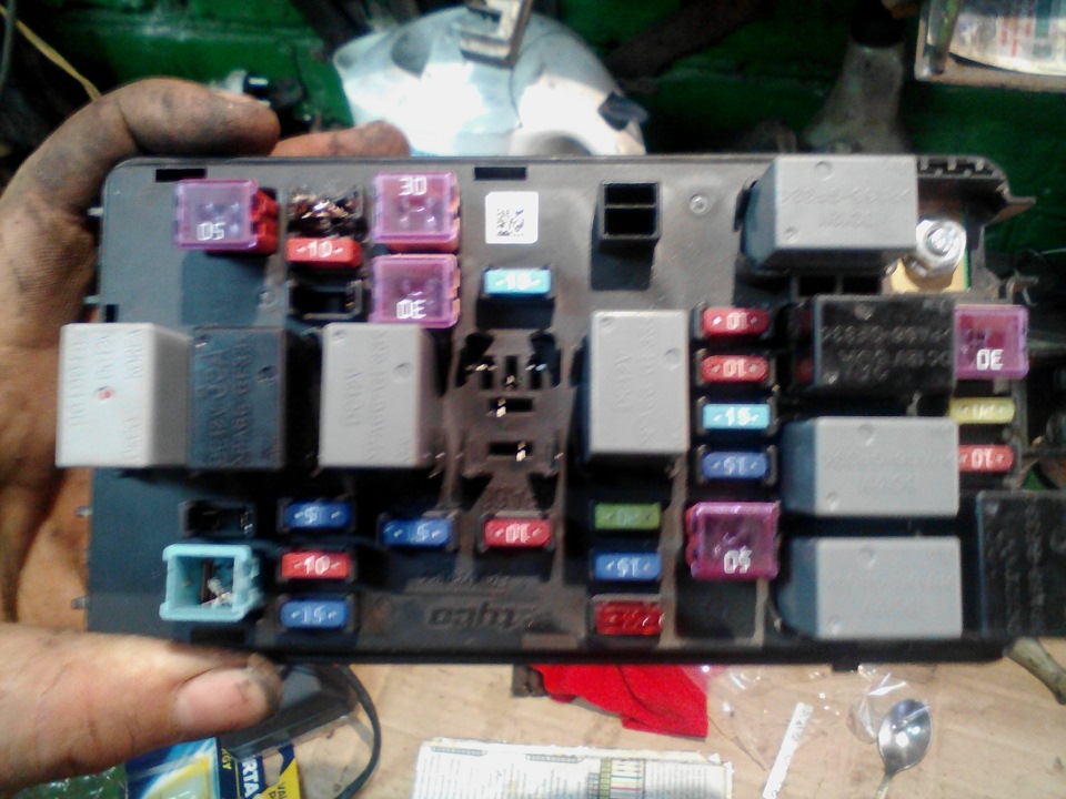 Короткое замыкание в проводке Chevrolet Aveo — Lada 21099, 1,5 л, 1997 ...