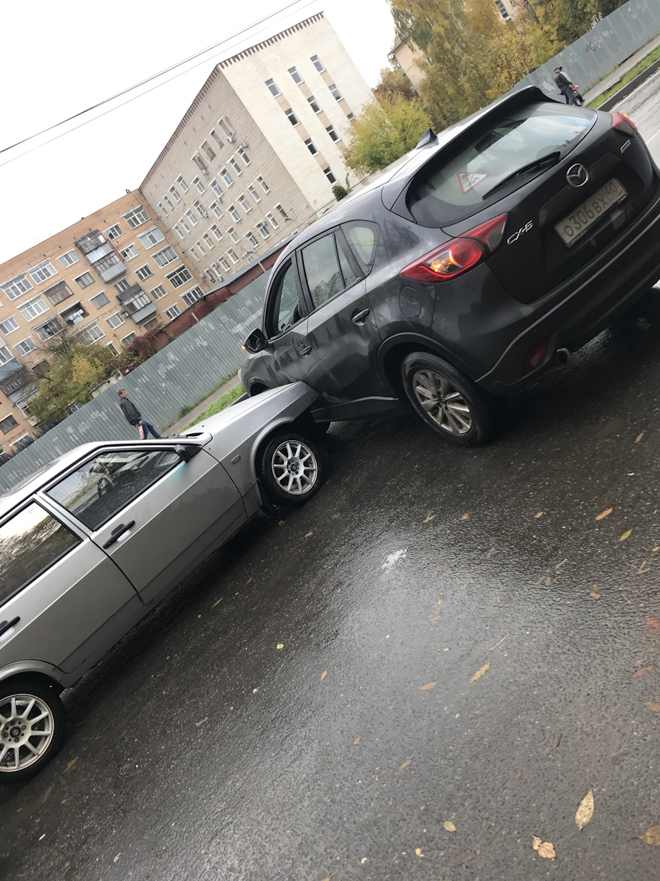 Иномарка я хочу поиграть с тобой в одну игру😏 — Lada 21093i, 1,5 л, 1998  года | ДТП | DRIVE2