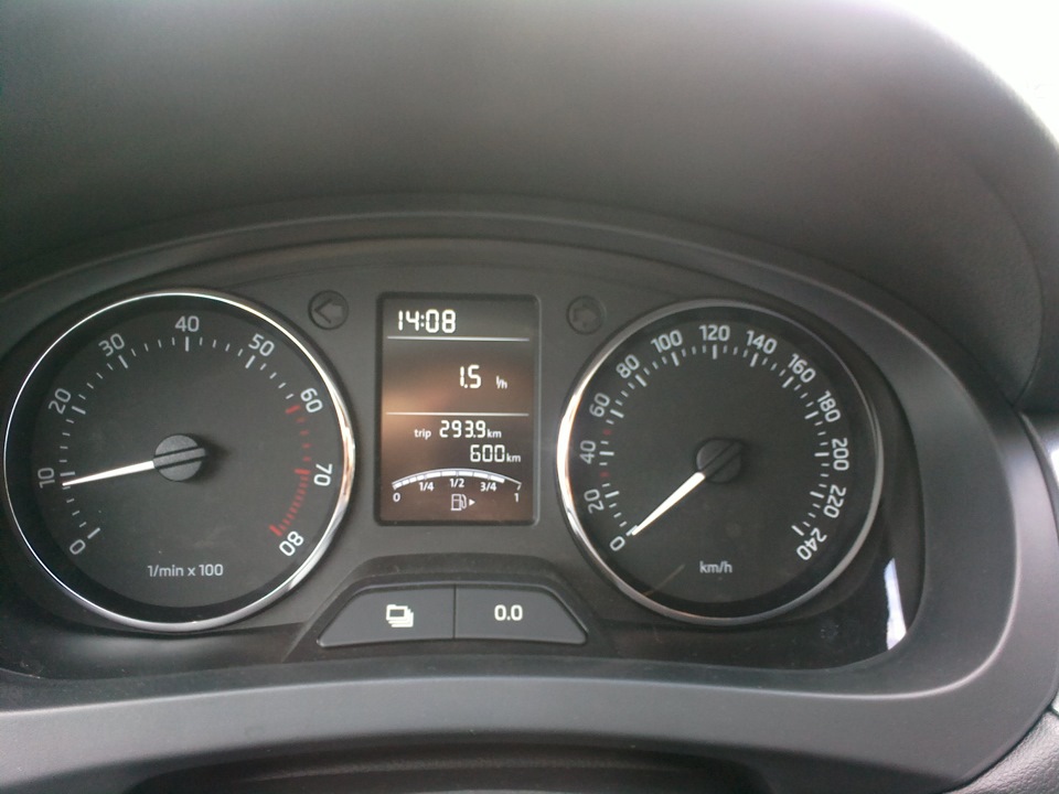 Рубеж в 600км — Skoda Rapid (1G), 1,6 л, 2014 года | обкатка | DRIVE2