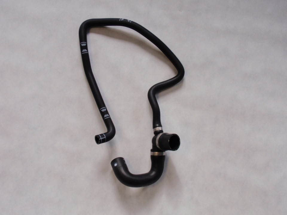 Лопнул патрубок радиатора — Opel Zafira B, 1,8 л, 2007 года | поломка ...