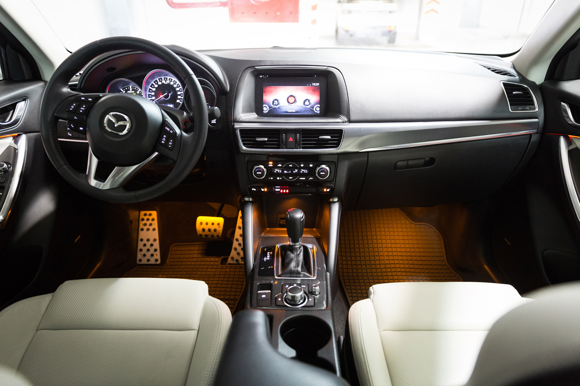 Управление сх 5. Mazda CX-5 II. Mazda CX 5 салон. Mazda CX 5 2016 салон. Мазда cx5 2016 салон.