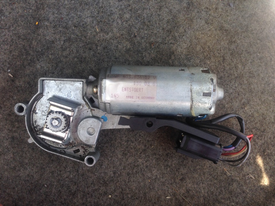 Тетра 115 электродвигатель. Моторчик люка смарт. Моторчик люка cruze. Мотор люка w124. Моторчик люка bmw e39.