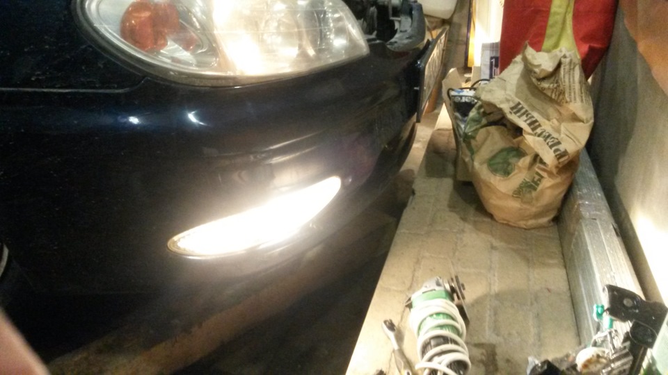 Запараллелил лампочки в туманках — Nissan Cefiro (A33), 2 л, 2000 года ...