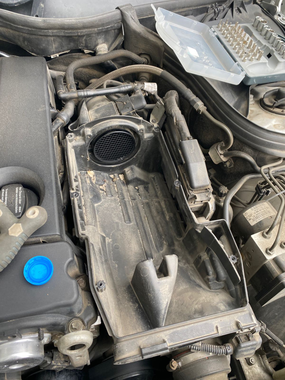 Фото в бортжурнале Mercedes-Benz C-Class (W203)