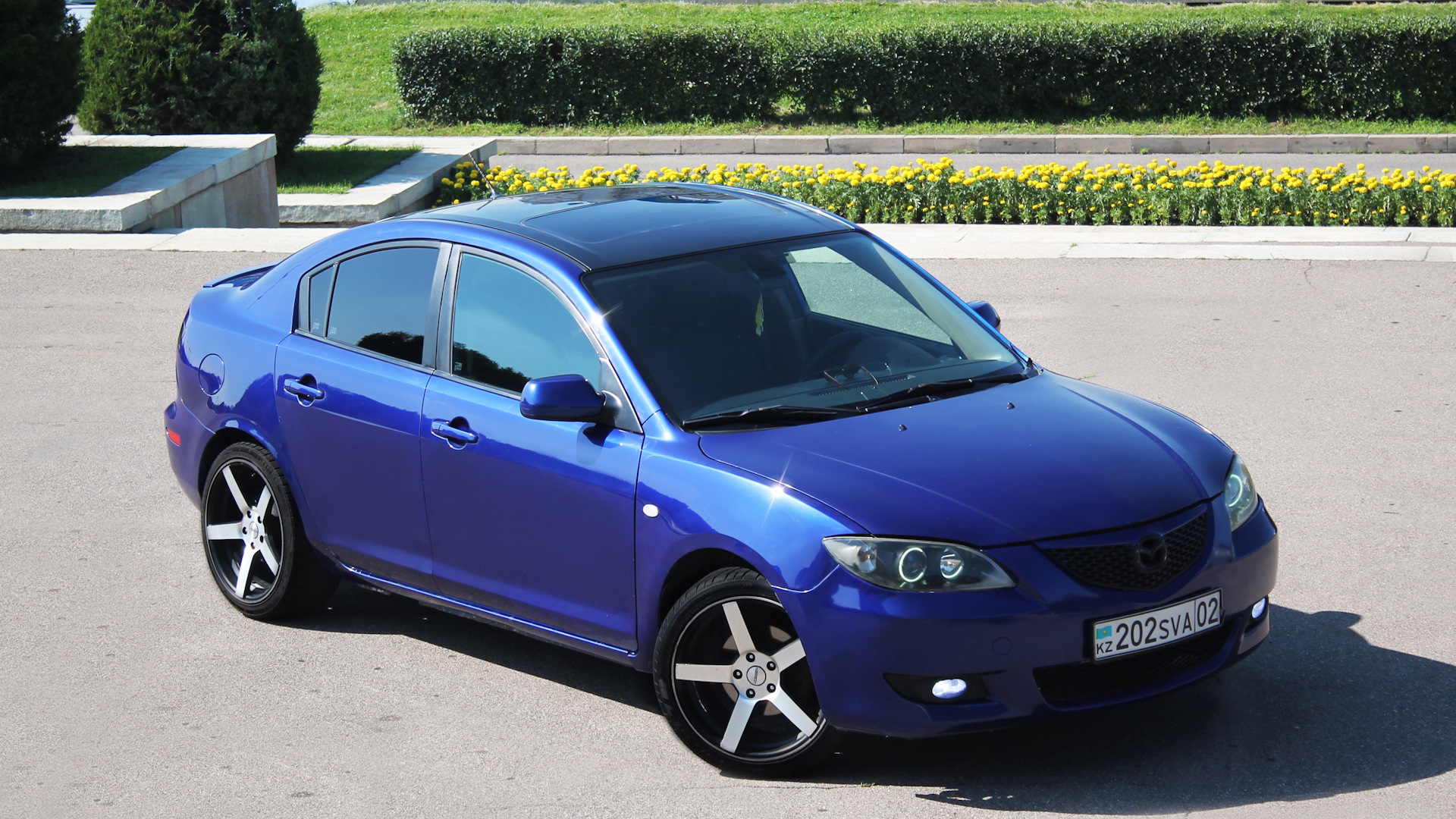Mazda 3 drive2. Мазда 3 2008 седан синий. Мазда 3 2006 седан синяя. Mazda 3 Blue. Мазда 3 синяя седан.