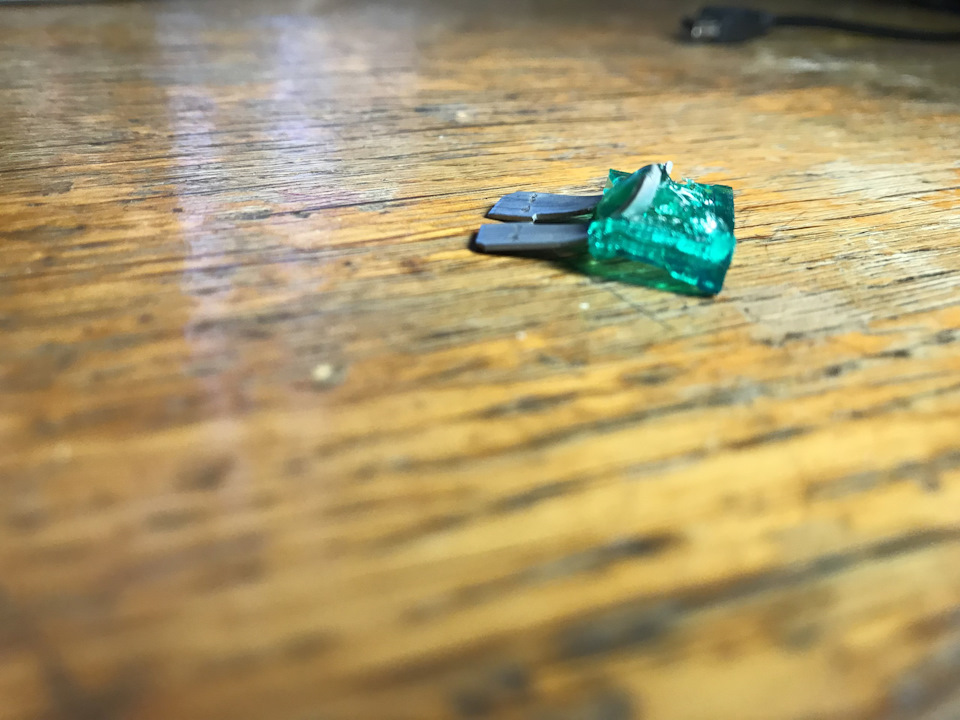 Плавится предохранитель — Audi 100 (C4), 2,6 л, 1994 года | наблюдение ...