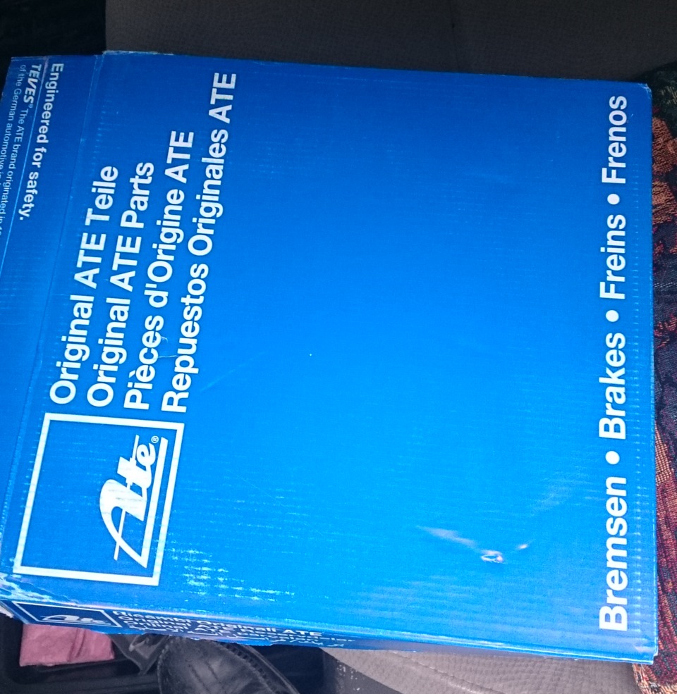 Замена передних тормозных дисков — Honda Civic 4D (8G), 1,8 л, 2008 ...