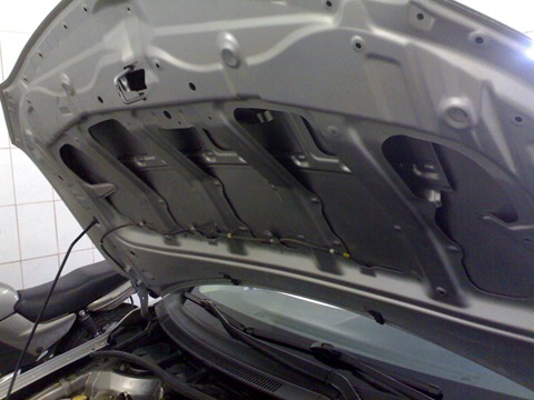 Bonnet soundproofing - Toyota Corolla 16 liter 2007