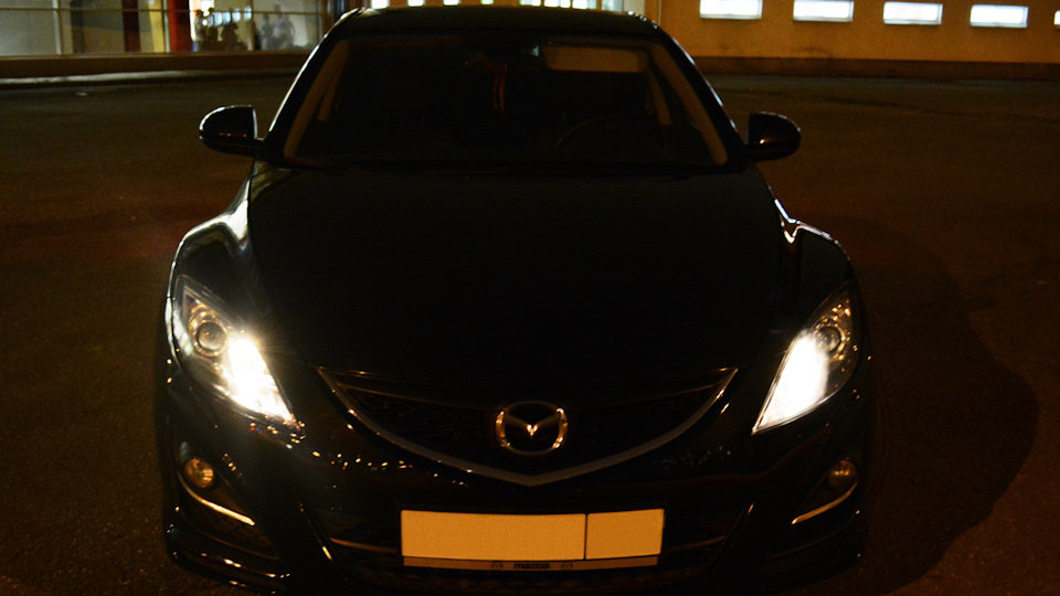 Mazda 6 2.0 АТ ズームズーム