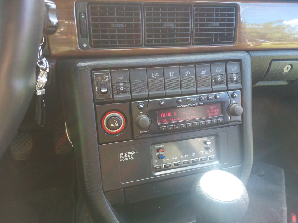 Как снять магнитолу с ауди 100 45к Becker traffic pro - Audi 100 (C3), 2,2 л, 1988 года автозвук DRIVE2
