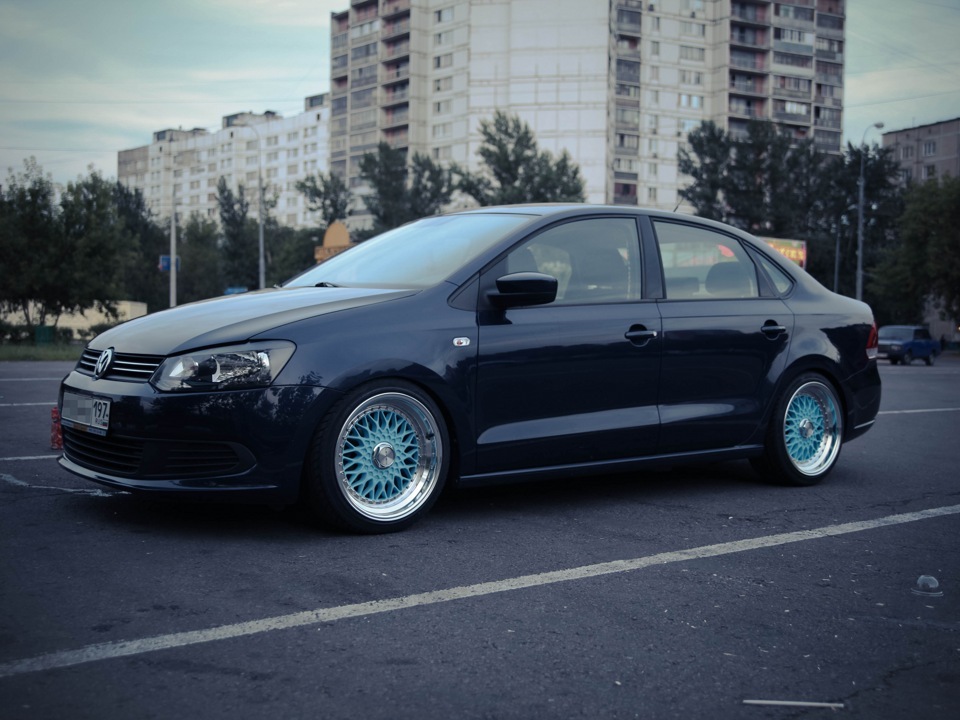 Volkswagen Polo sedan stance