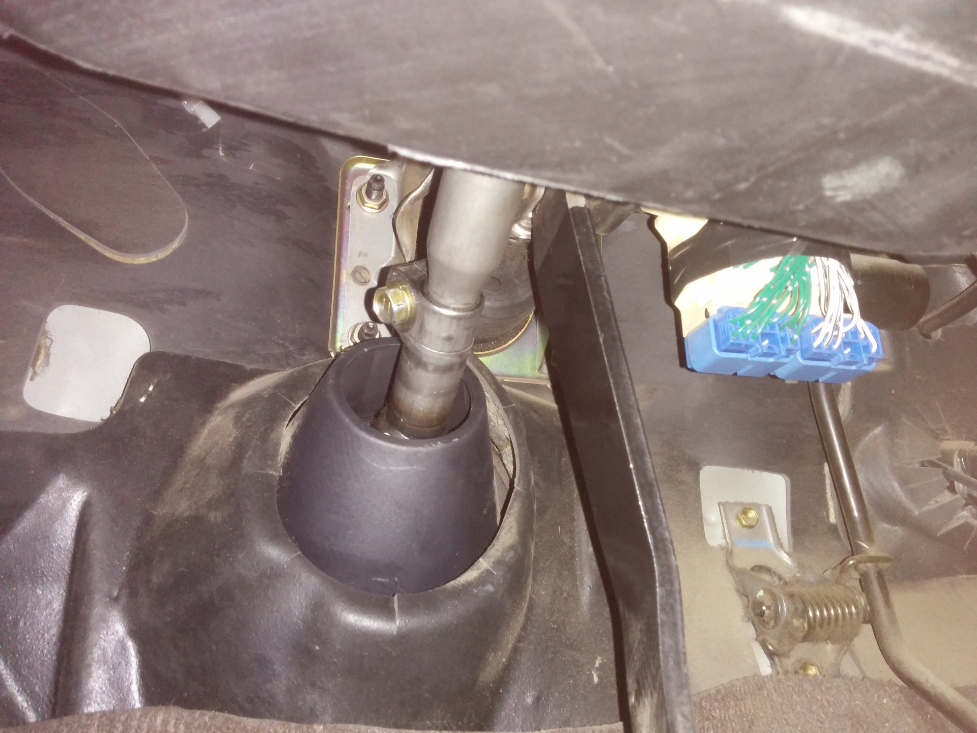 Стук в рулевой колонке — Toyota Land Cruiser Prado 90-series, 2,7 л ...