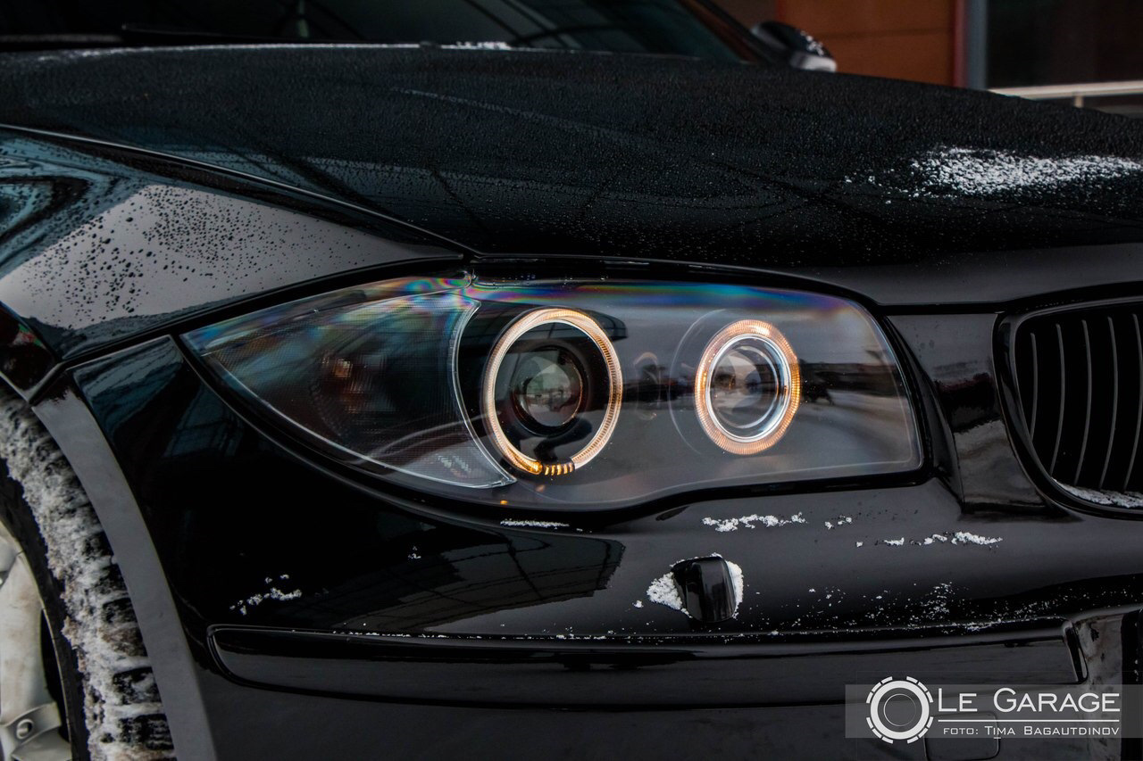 Черные фары с линзами. BMW e87 фары. Фары БМВ е87. E87 фары линзованные BMW. BMW e87 оптика.