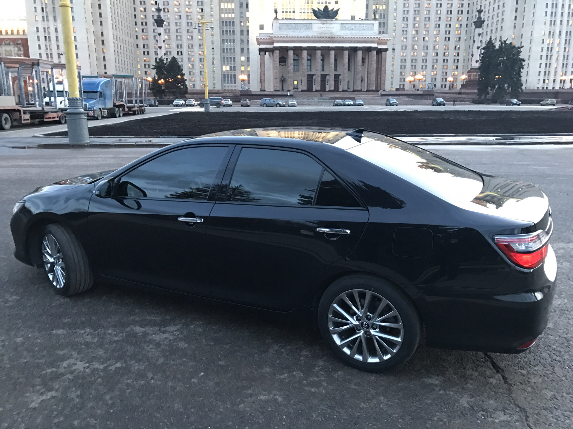 Toyota camry r5. 5 диски. Toyota camry r18. диск r18 toyota camry. Camry v70 r18 графит.