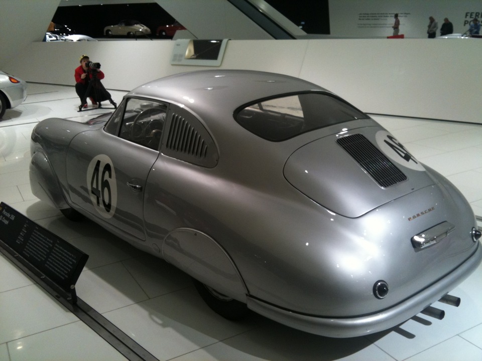 Завод и музей Порше — Porsche 911 (964), 3,6 л, 1992 года | путешествие ...