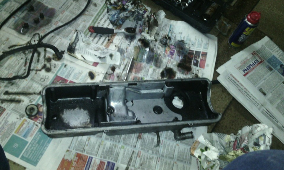 Замена сеток маслоотделителя и прокладки клапанной крышки. — Lada 21093 ...