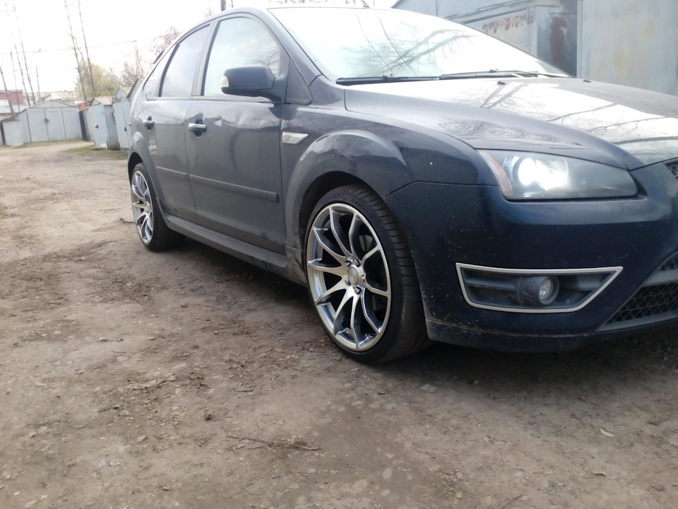 Поставил на форд фокус 2. Ford Focus 2 седан — Tomason tn1 r17. 235/35 R19 Focus 2. Диски Томасон на Форд фокус 2.