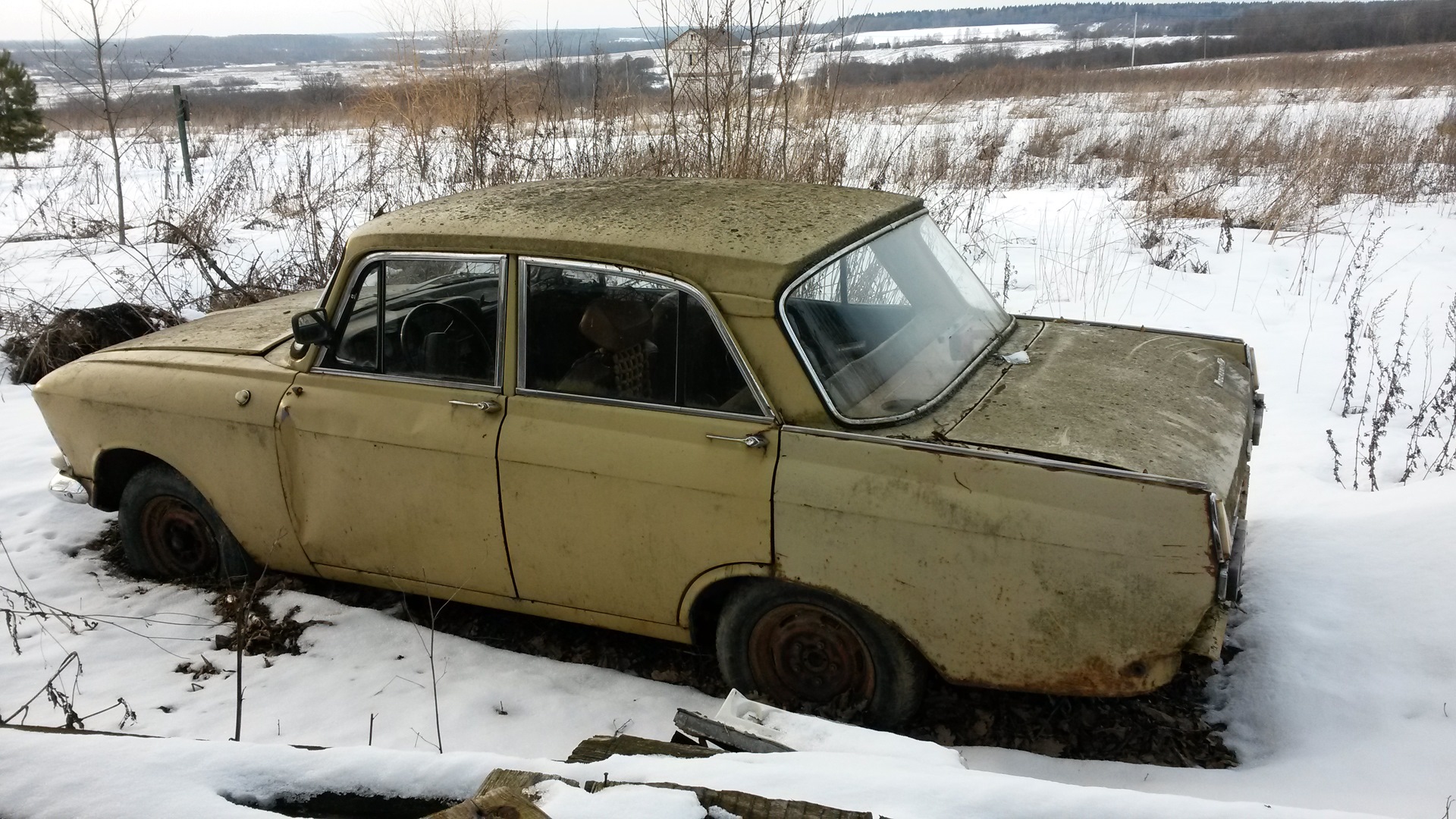 Автохлама нет. Москвич 412 старый и Ржавый. Автомобиль Москвич хлам. Авито Братск АВТОХЛАМ купить.