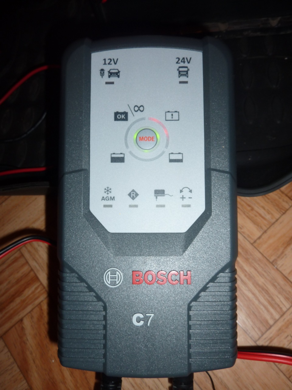 Bosch c7. з. 018999907m зарядное устройство bosch. у бош с7. разъем bosch c7.
