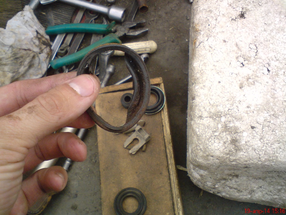 3.Замена задних торомозных колодок, чистка салона — Mazda Familia (BJ ...