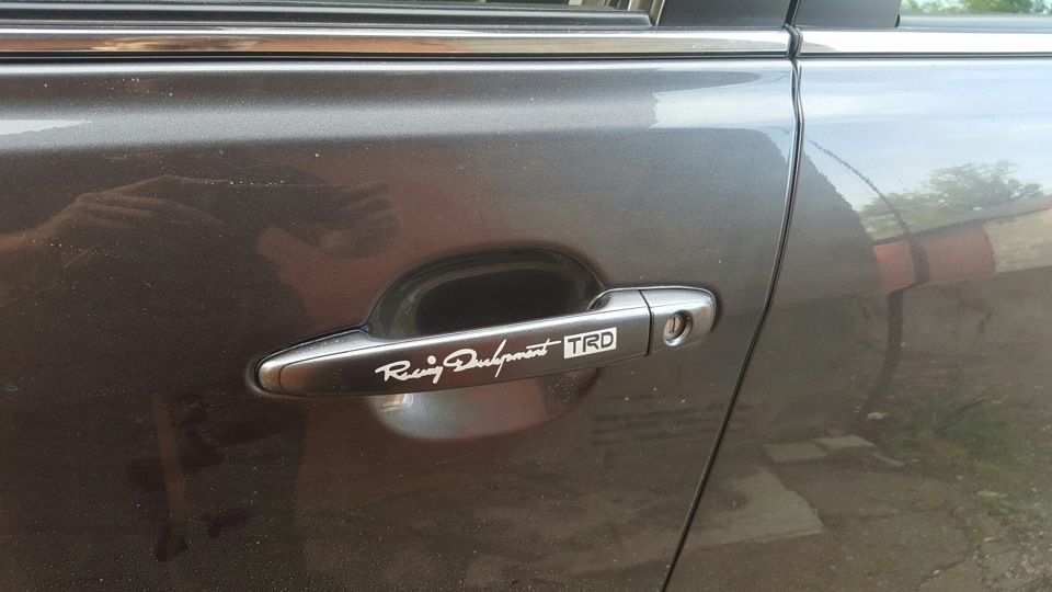 Наклейки TRD на ручки. — Toyota Camry (XV40), 2,4 л, 2007 года ...