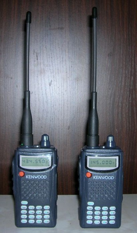 Рации tk. Kenwood tk-k4at. Kenwood tk 4at. Рация Kenwood th-k4at. Рация Kenwood th k4at Transceiver.