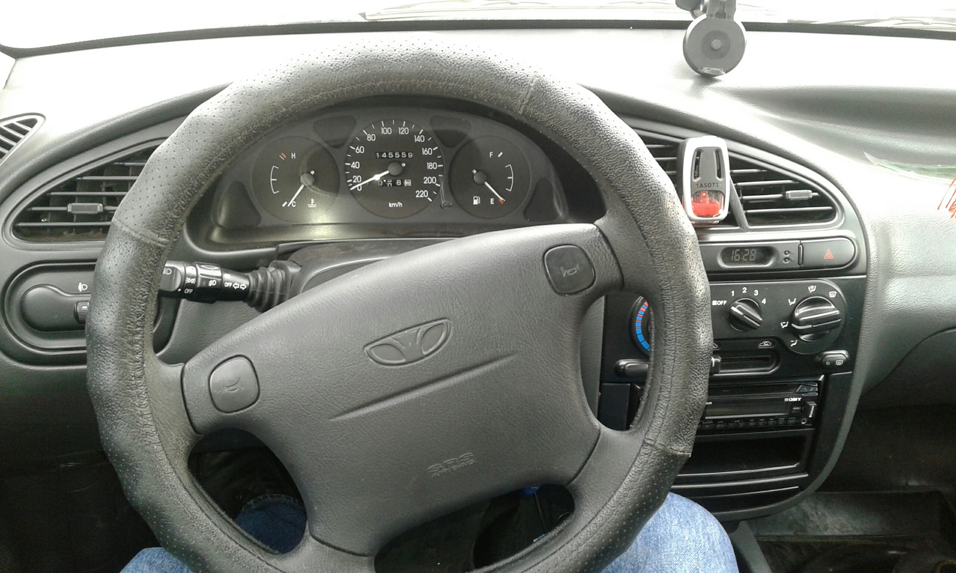 Обзавелся рулем — Daewoo Lanos, 1,5 л, 2007 года | аксессуары | DRIVE2