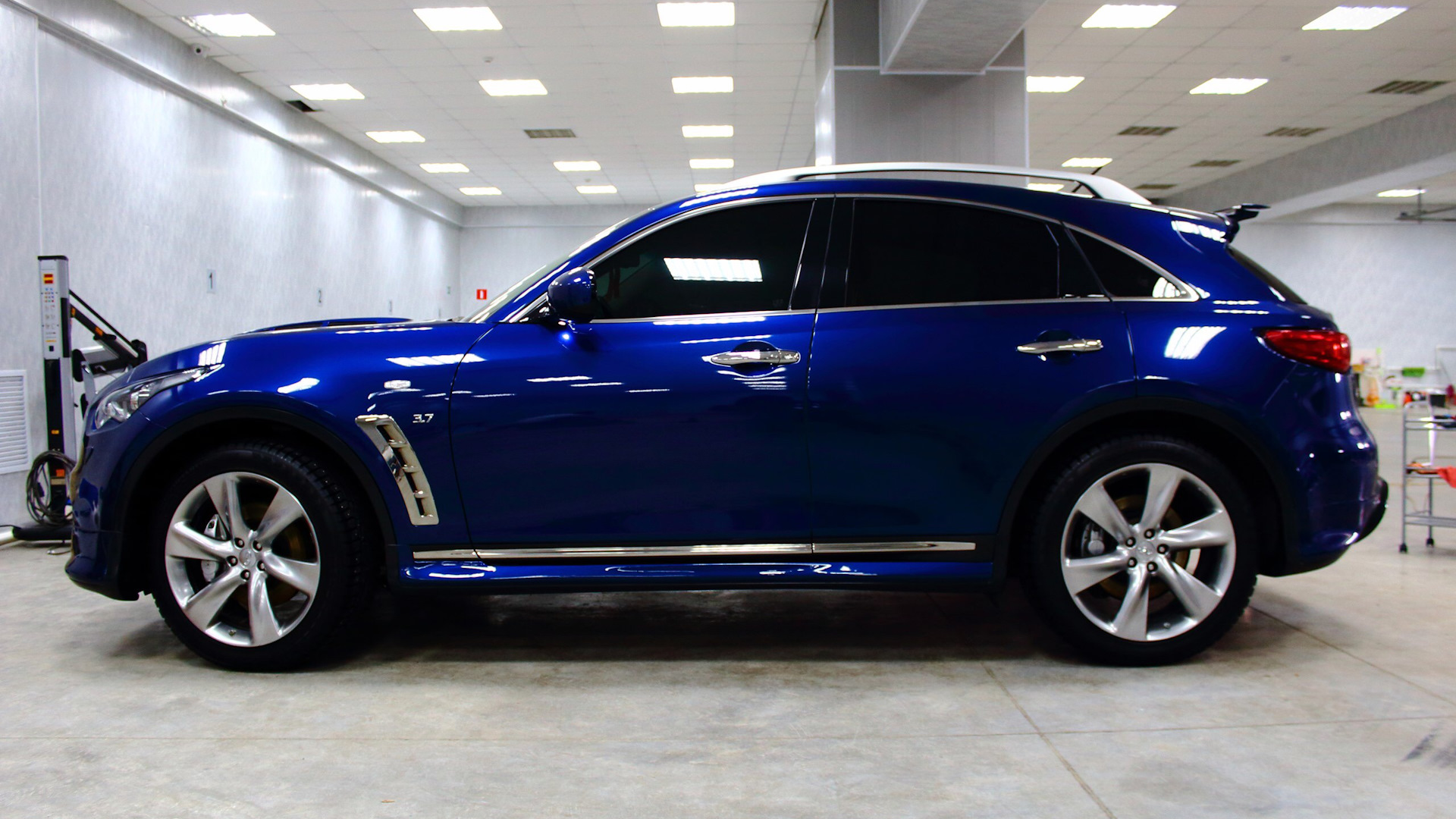 Infiniti qx70 2010