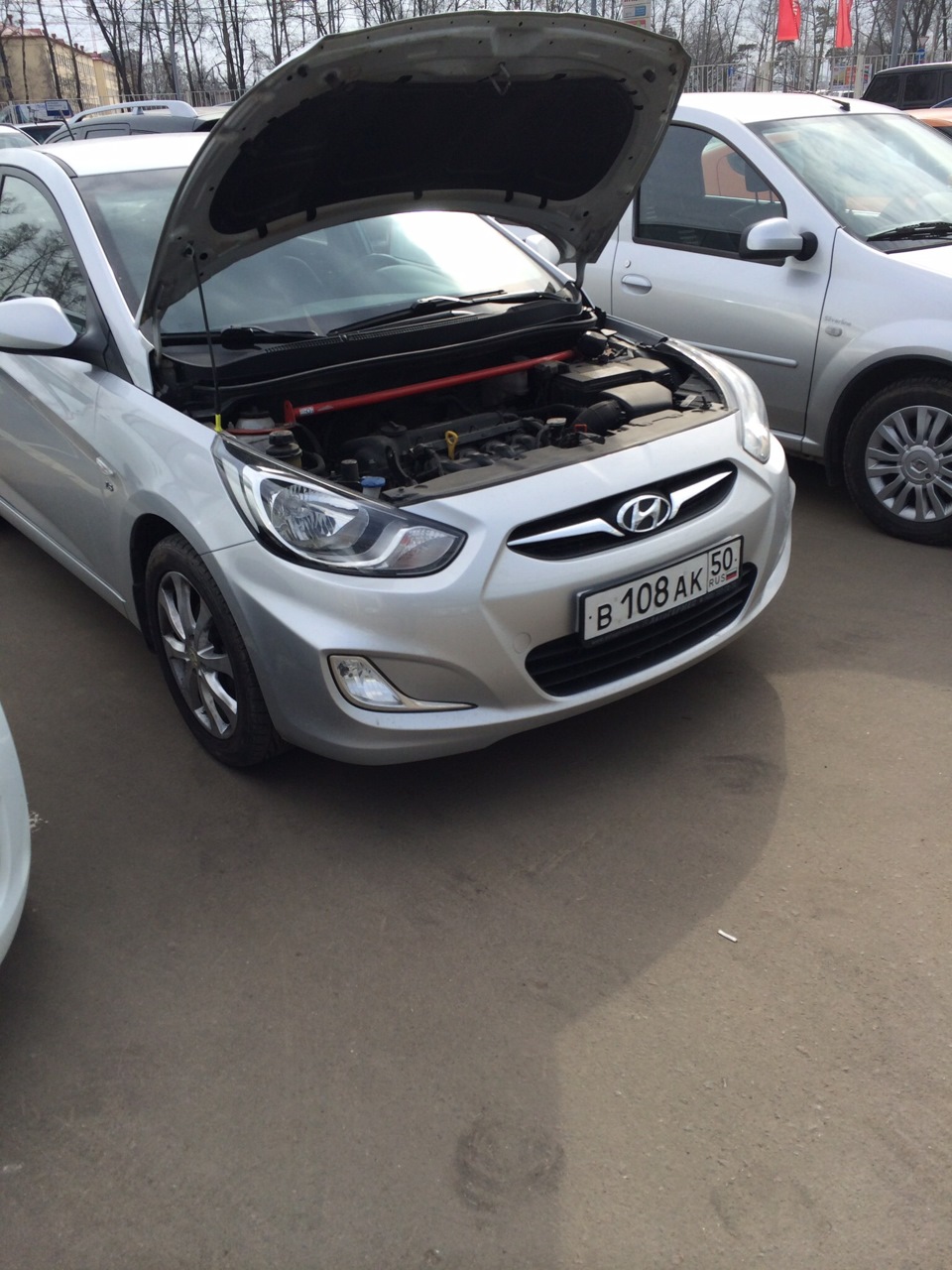 Долил жидкость в ГУР — Hyundai Solaris Hatchback, 1,6 л, 2013 года ...