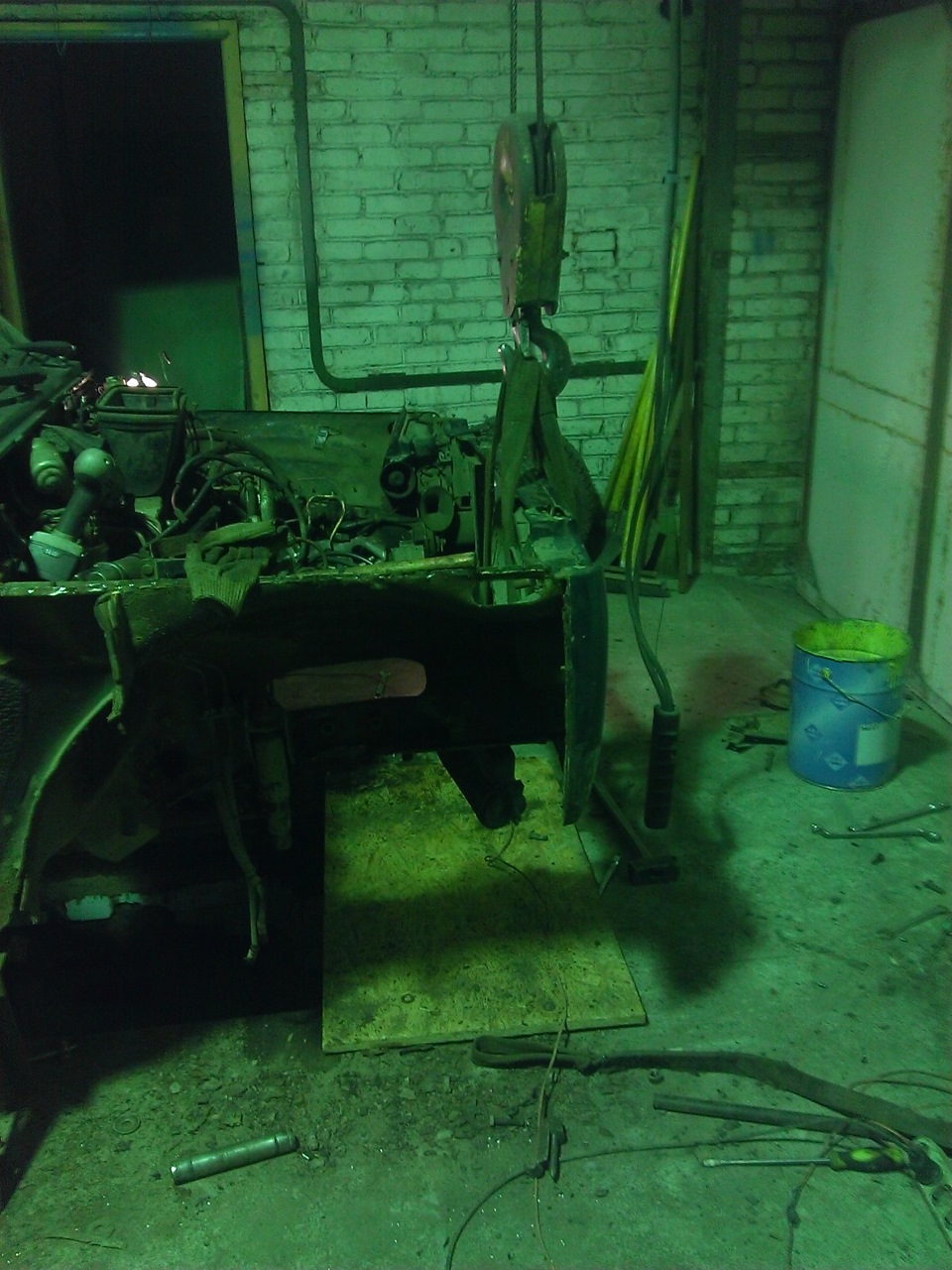 замена порогов, обварка лонжеронов. — Lada 4x4 3D, 1,7 л, 1997 года ...