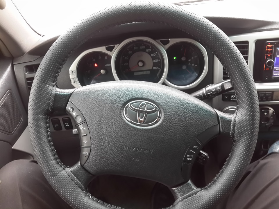 Рулим 4. Руль Toyota 4runner. Руль 4j3419091 iba. Оплетка руля Lexus Toyota серая. Руль 4 спицы кожаный.