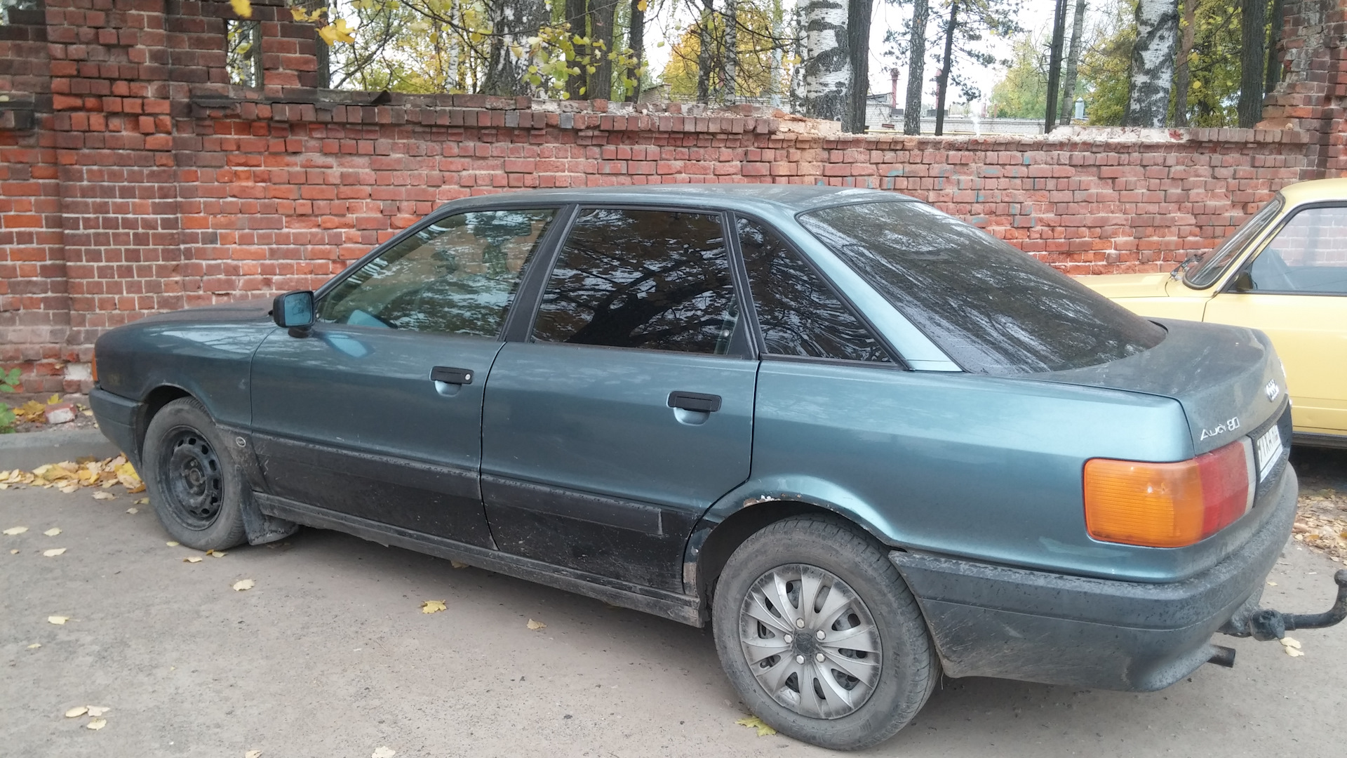 Ауди 80 1.8. Ауди 80 зубило. Ржавый Ауди 80. Ауди 100 зубило. Audi 80 ржавая.