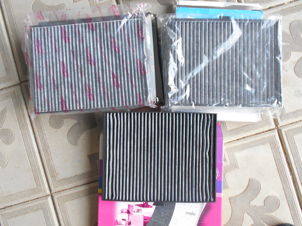 Fortech FS063C слева | M2 M2HY06K справа | AMD AMDFC27C внизу — Hyundai Elantra (3G). Запчасти на фото: FS063C, AMDFC27C