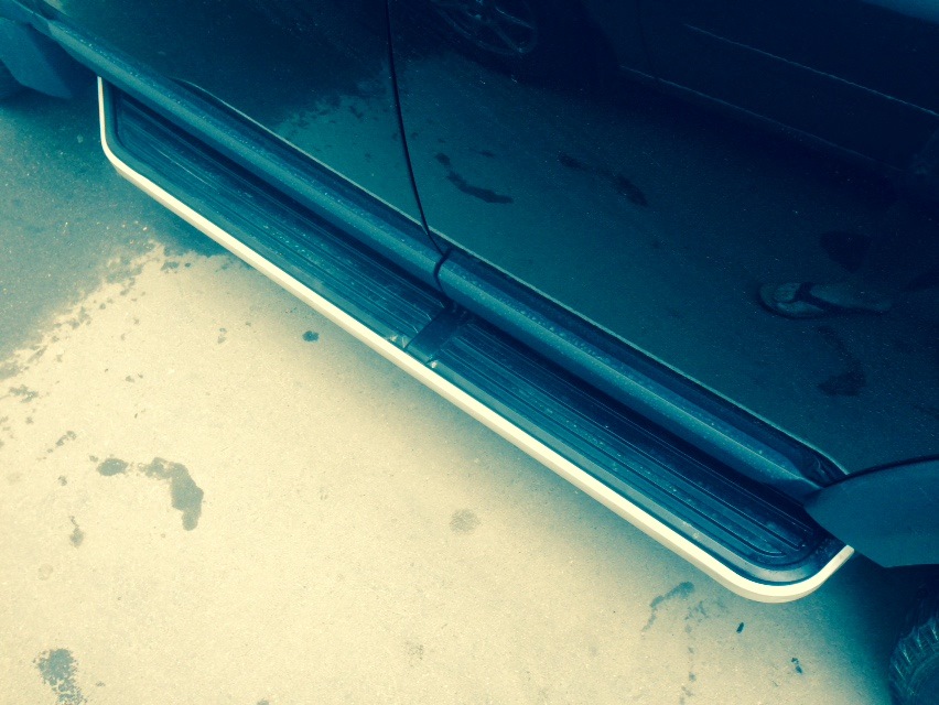 Установка порогов — Land Rover Discovery III, 2,7 л, 2008 года ...