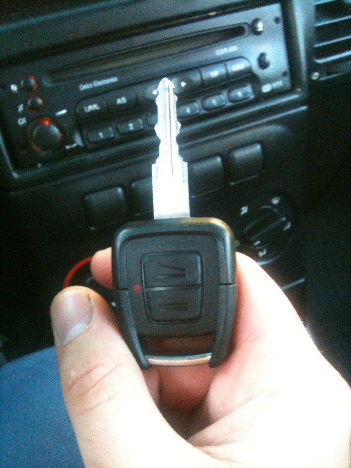 Корпус ключа зажигания — Opel Zafira A, 1,6 л, 2000 года | запчасти ...