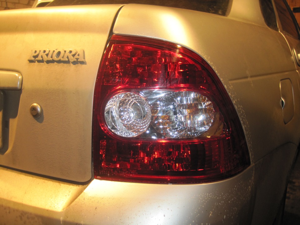Тонировка задних фонарей — Lada Приора седан, 1,6 л, 2009 года ...