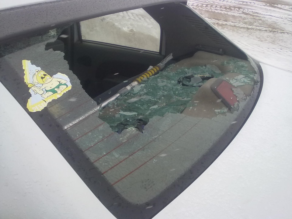 Разбилось заднее стекло — Renault Logan (1G), 1,4 л, 2005 года | ДТП ...