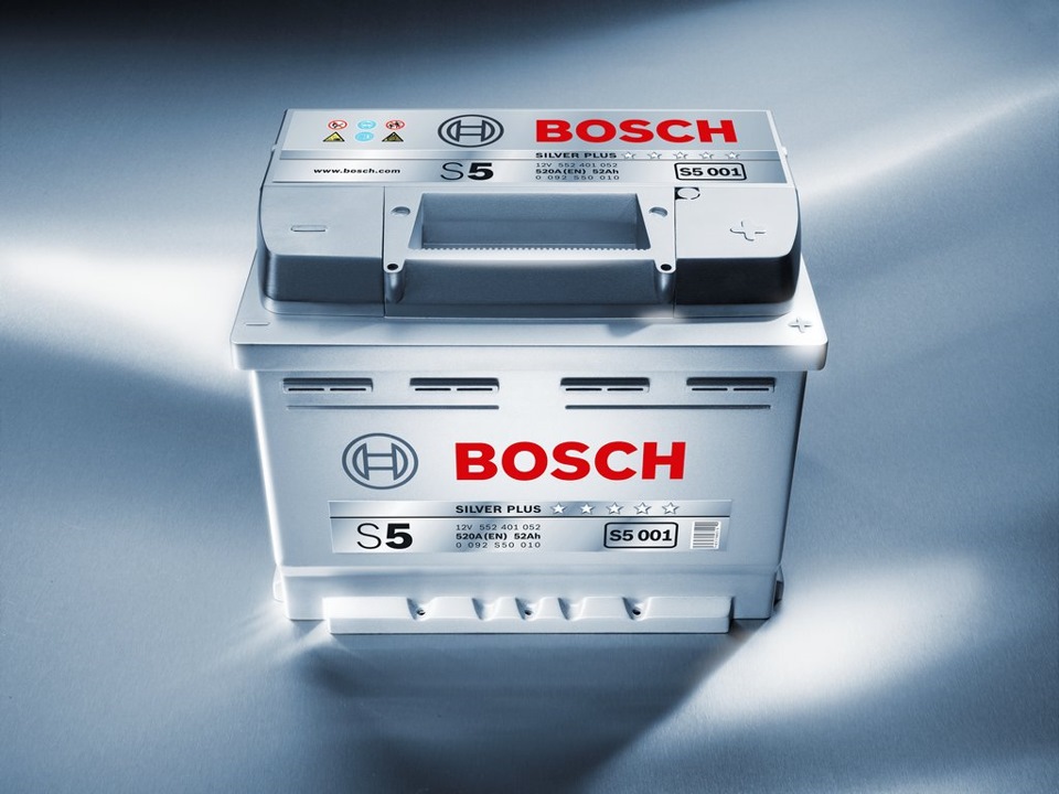 Silver plus. Аккумулятор Bosch 0092s50020. Bosch АКБ s5004. S5 013 Bosch.