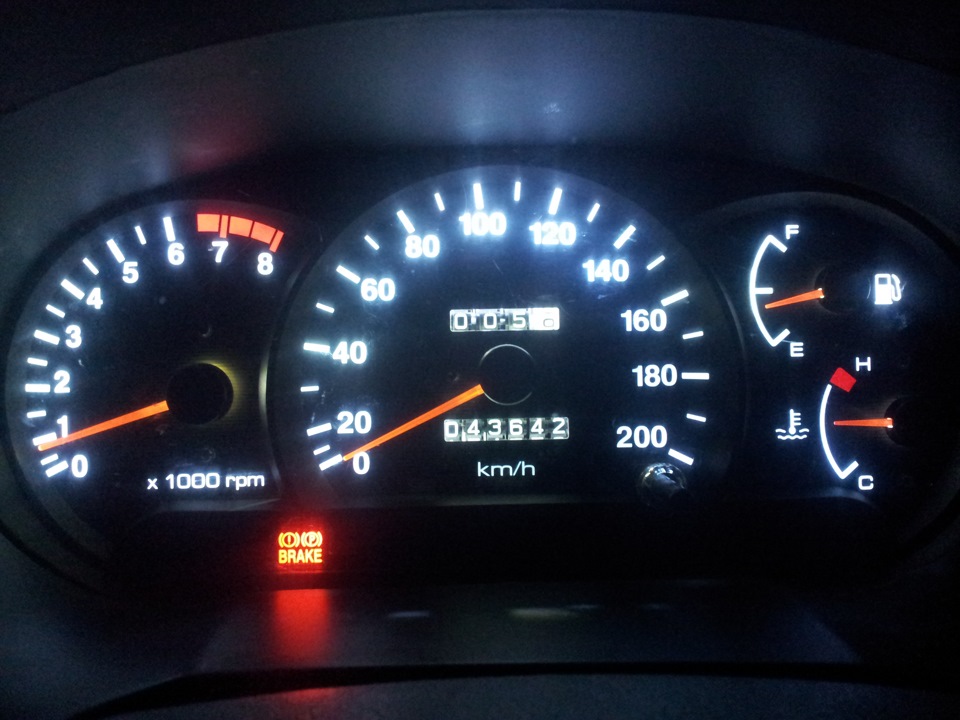 Лед приборной панели. Диодная лента в приборную панель Hyundai Accent. Яркость панели приборов Хундай акцент. Перепайка стабилитрон приборная панель Hyundai Accent. Какую приборку поставить на акцент.