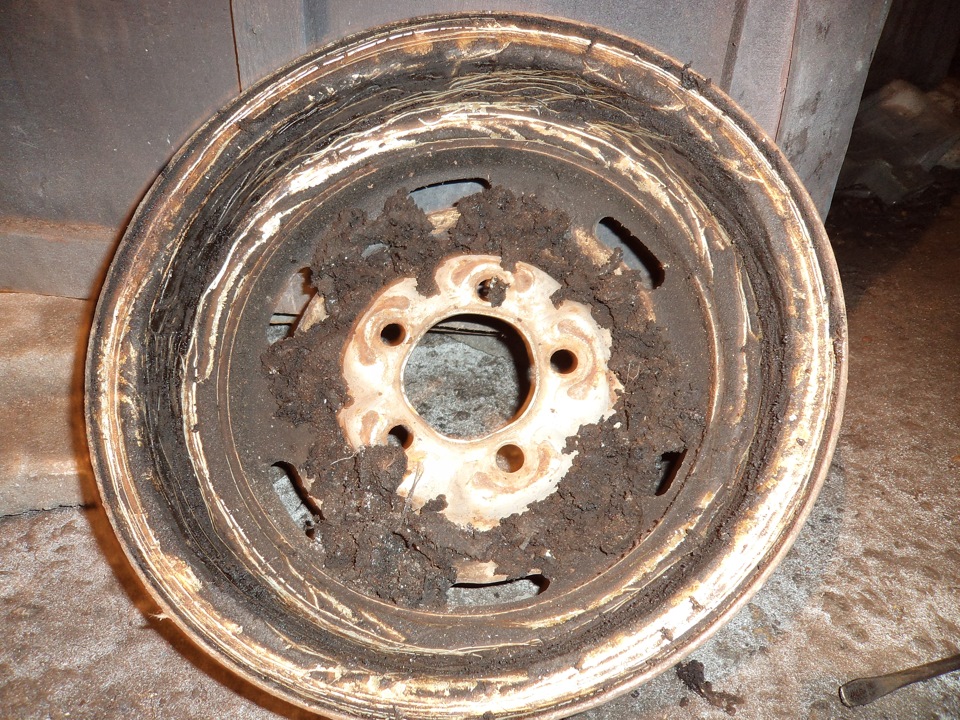 Заводские штампы + М-145 резина = Очередной небюдGET. — Москвич 2140, 1 ...