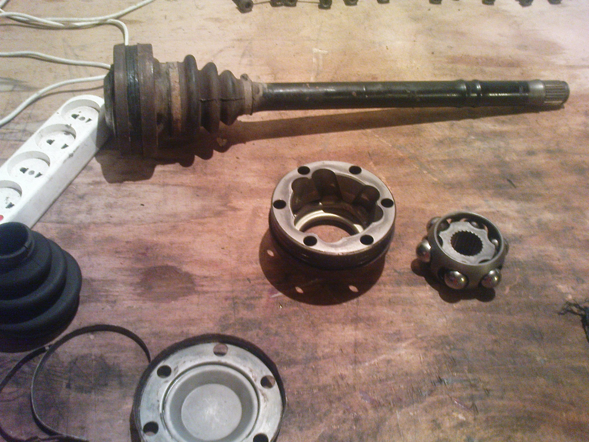 задний шрус бмв g 12. шрус привода е34 540. пыльник шруса bmw e34. шрус наружный бмв е34. приводной вал е 53.