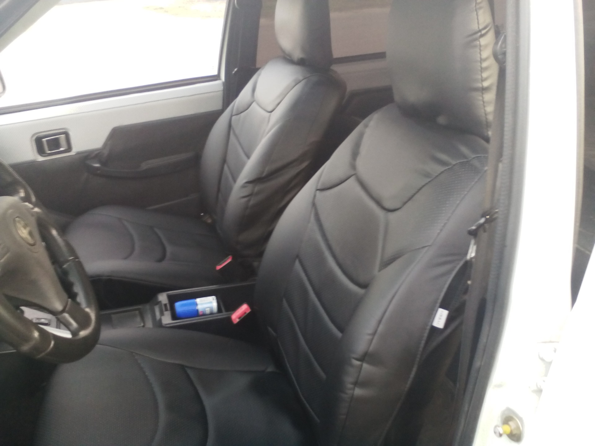 Задние сиденья иж2126. Чехлы иж ода. Чехлы на сидения иж 2126. Чехлы на сидения иж 2126. Салон пилот ваз 2112.