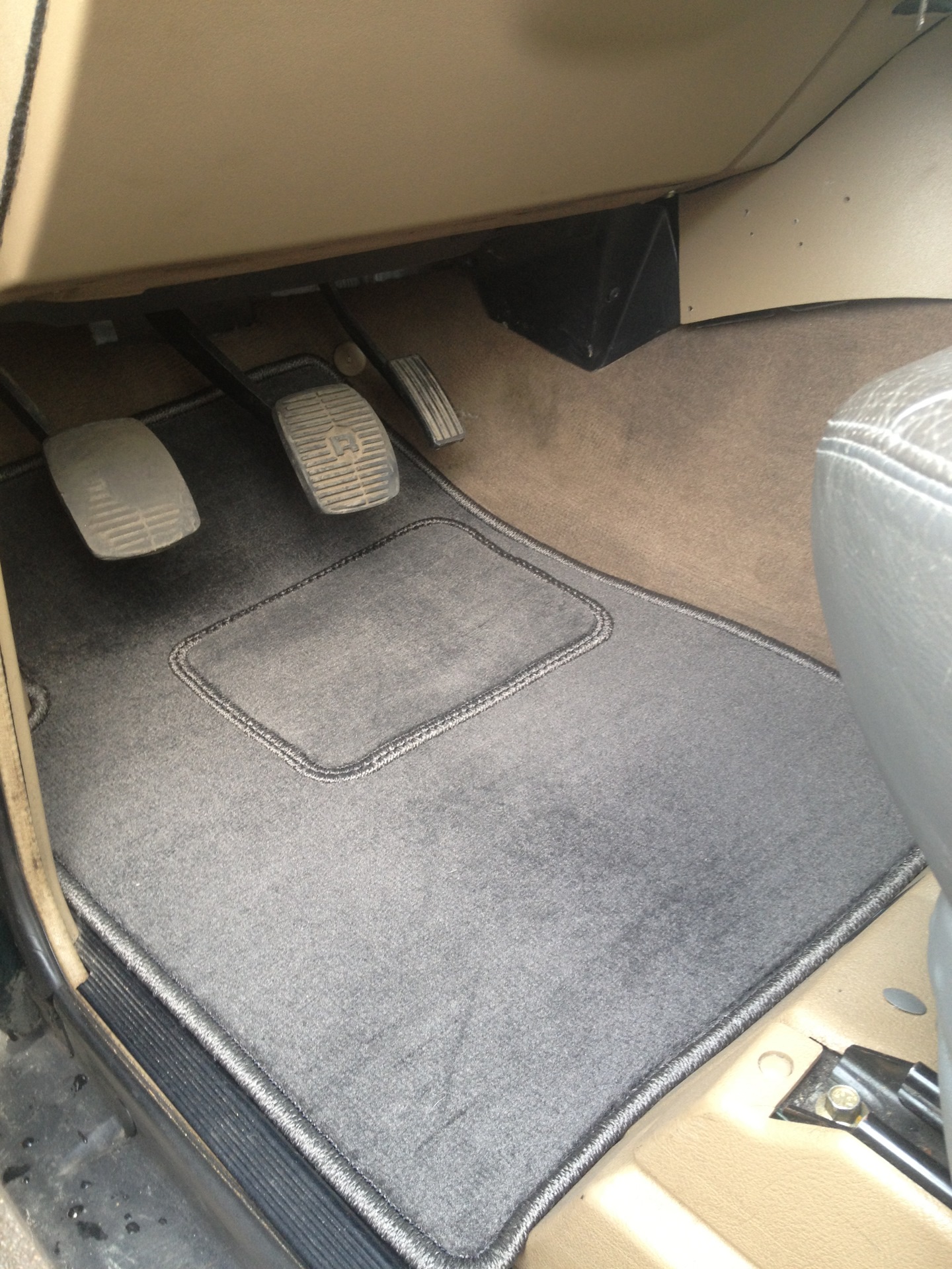 Пошив ковриков — Land Rover Discovery I, 2,5 л, 1997 года | стайлинг ...