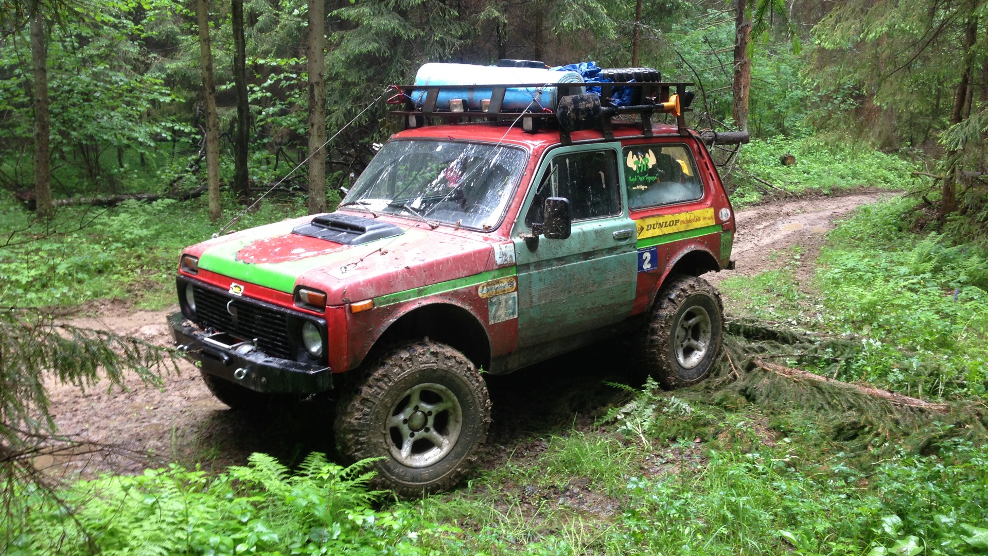 Lada Niva 4x4 off Road Dirt