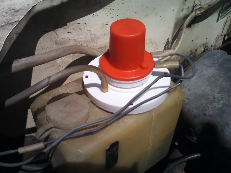 Заменил мотор омывателя, патрубки и жиклеры. — ИЖ Москвич 412, 1,5 л ...