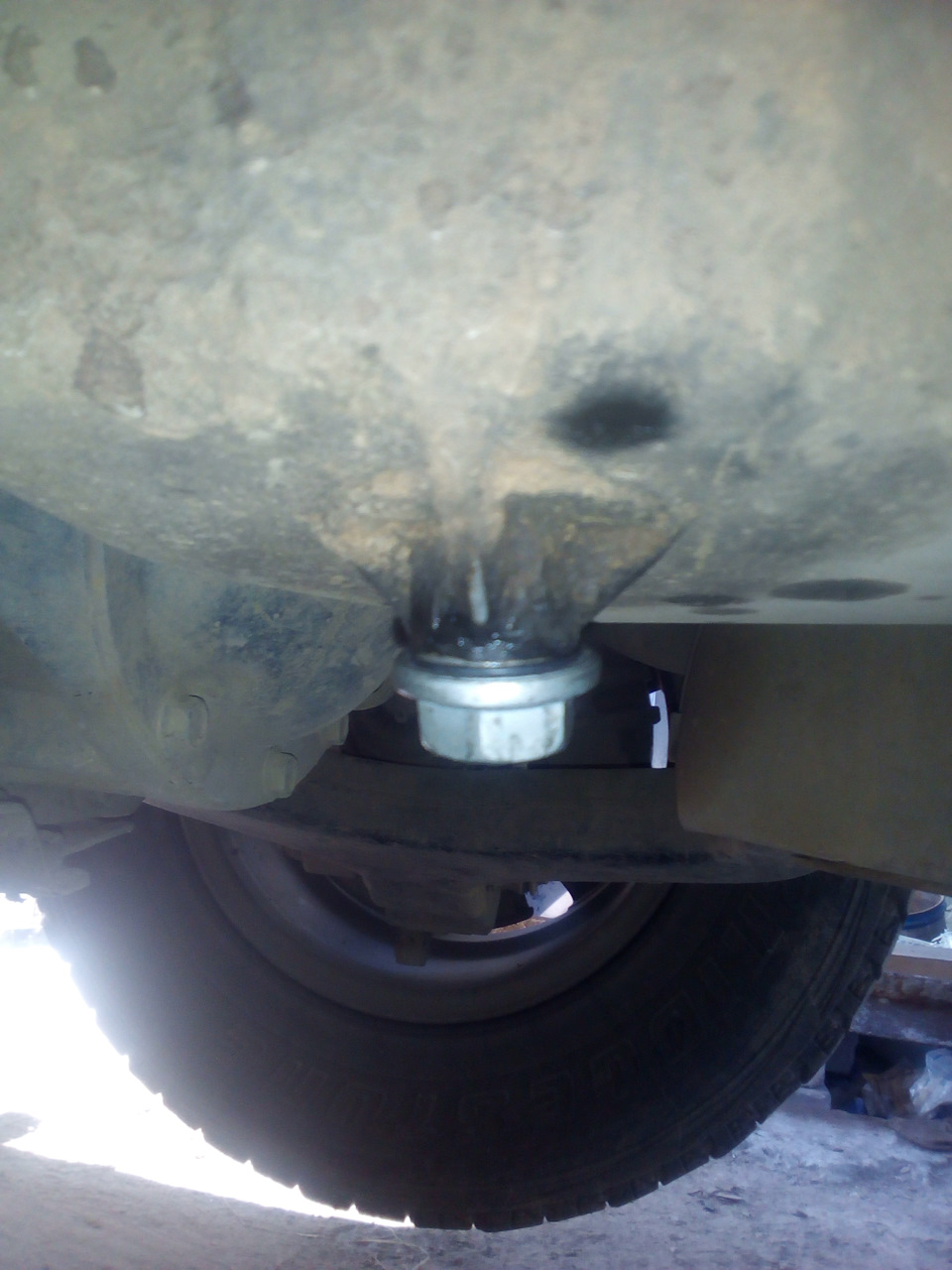 Сорвал резьбу на поддоне. Восстановление. — SsangYong Kyron, 2 л, 2008 ...