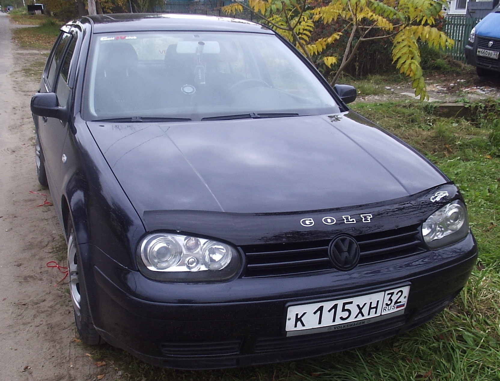 Установка дефлекторов — Volkswagen Golf Mk4, 1,6 л, 2002 года | аксессуары  | DRIVE2